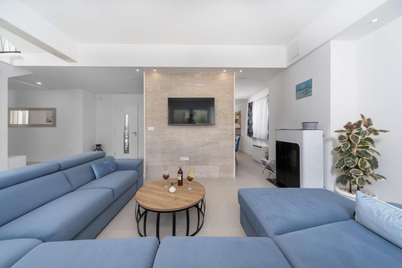 Villa Hileja Marina Esterno foto